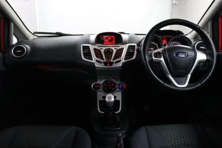 Ford Fiesta ZETEC 38