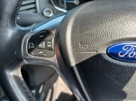 Ford Ecosport TITANIUM TDCI 12