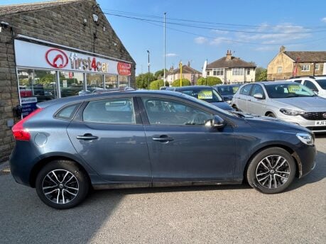 Volvo V40 D2 MOMENTUM 7