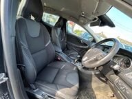 Volvo V40 D2 MOMENTUM 9