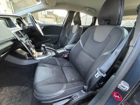 Volvo V40 D2 MOMENTUM 18