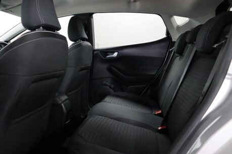 Ford Fiesta TITANIUM 24