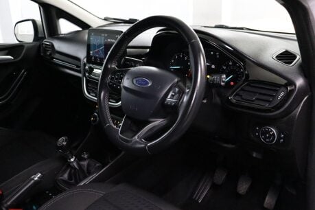 Ford Fiesta TITANIUM 35