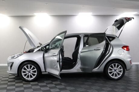 Ford Fiesta TITANIUM 18