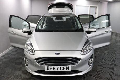 Ford Fiesta TITANIUM 10