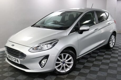 Ford Fiesta TITANIUM 12