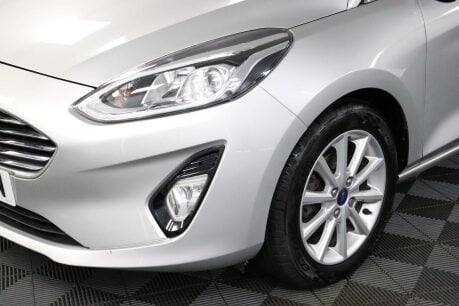 Ford Fiesta TITANIUM 42