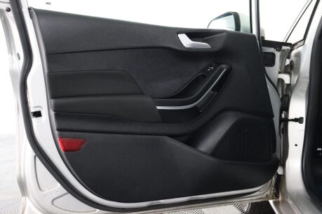 Ford Fiesta TITANIUM 26