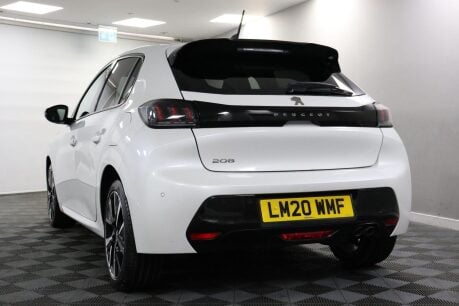 Peugeot 208 PURETECH ALLURE S/S 29