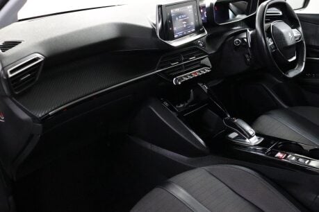 Peugeot 208 PURETECH ALLURE S/S 34