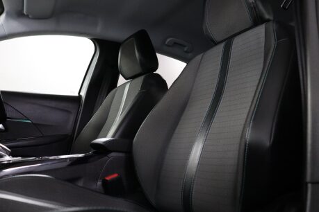 Peugeot 208 PURETECH ALLURE S/S 35