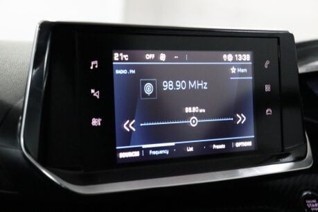 Peugeot 208 PURETECH ALLURE S/S 39