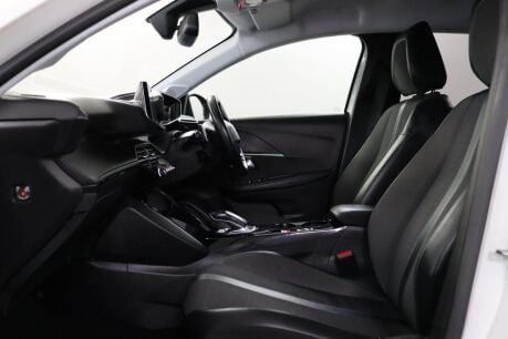 Peugeot 208 PURETECH ALLURE S/S 42