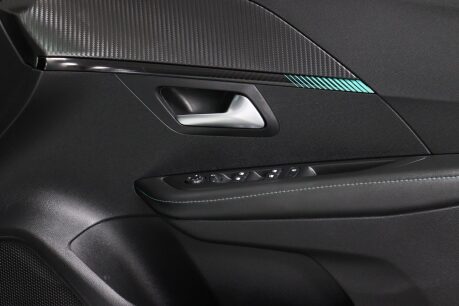 Peugeot 208 PURETECH ALLURE S/S 37