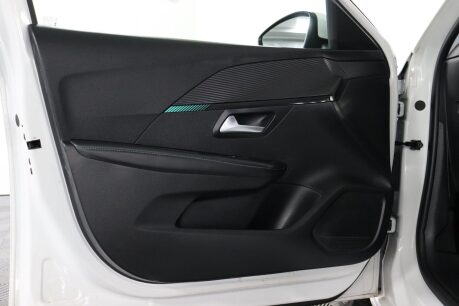 Peugeot 208 PURETECH ALLURE S/S 44