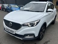 MG ZS EXCLUSIVE 4