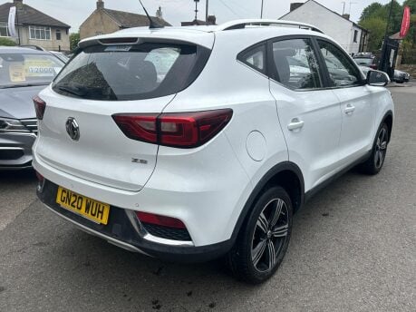 MG ZS EXCLUSIVE 8