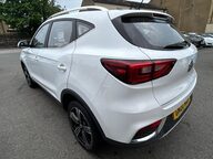 MG ZS EXCLUSIVE 5
