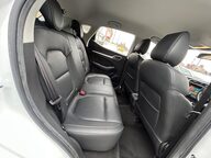 MG ZS EXCLUSIVE 11