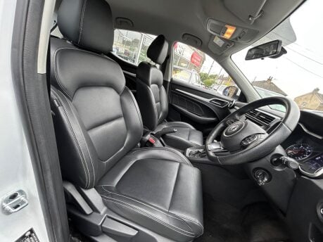 MG ZS EXCLUSIVE 9