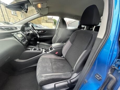 Nissan Qashqai DIG-T ACENTA PREMIUM 17
