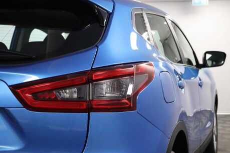 Nissan Qashqai DIG-T ACENTA PREMIUM 24