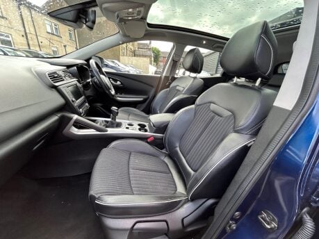 Renault Kadjar SIGNATURE NAV TCE 18