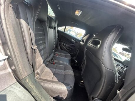 Mercedes-Benz CLA Class CLA 180 SPORT 11