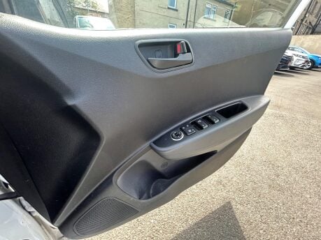 Hyundai i10 GO SE 14
