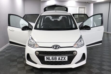 Hyundai i10 GO SE 8