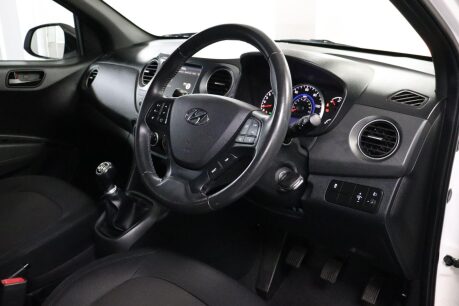 Hyundai i10 GO SE 4