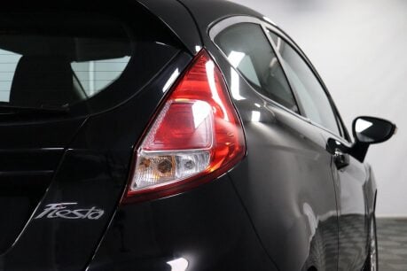 Ford Fiesta ZETEC 19