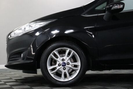 Ford Fiesta ZETEC 23