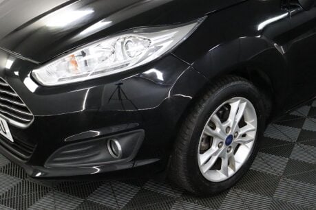 Ford Fiesta ZETEC 26