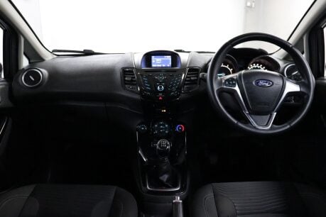 Ford Fiesta ZETEC 33
