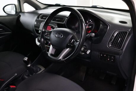Kia Rio SR7 4