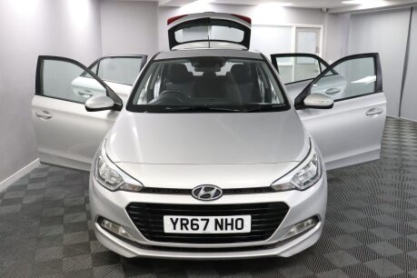 Hyundai i20 T-GDI SE 8