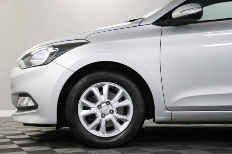 Hyundai i20 T-GDI SE 28