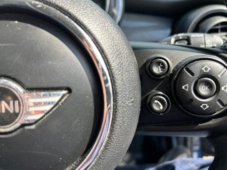 Mini Hatch COOPER 13