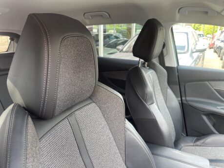 Peugeot 3008 S/S ALLURE 9