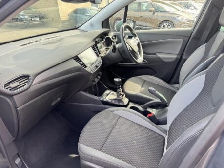 Vauxhall Crossland X TECH LINE NAV S/S 14