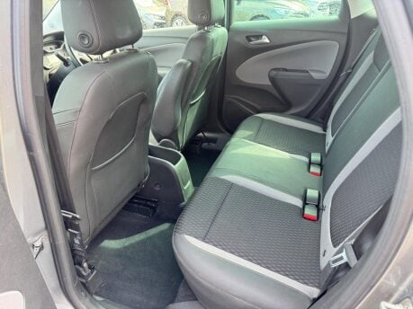 Vauxhall Crossland X TECH LINE NAV S/S 8