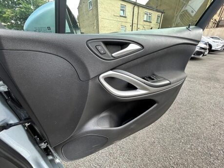 Vauxhall Astra TECH LINE NAV CDTI ECOTEC S/S 14