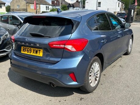 Ford Focus TITANIUM 8