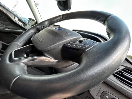 Ford Focus TITANIUM 17