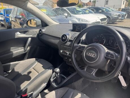 Audi A1 SPORTBACK TFSI SPORT NAV 8