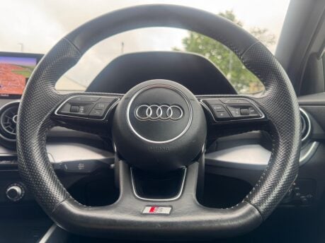 Audi Q2 TDI S LINE 14