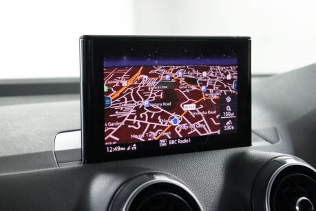 Audi Q2 TDI S LINE 38