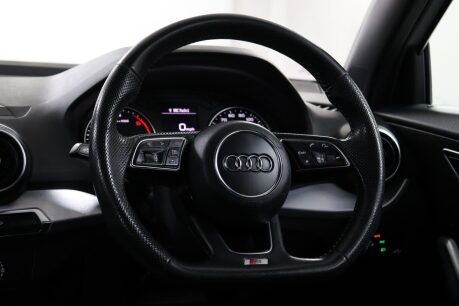 Audi Q2 TDI S LINE 46