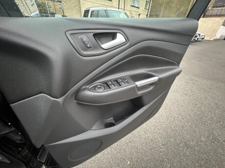 Ford Kuga TITANIUM TDCI 14